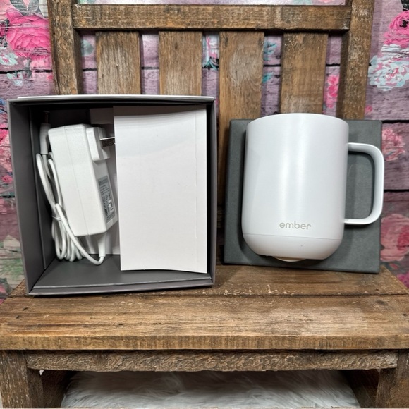 Ember Temperature Control Mug 2 - Picture 5 of 8